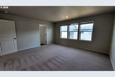 2960 V St, Springfield, OR 97477 - Photo 11
