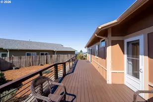 1225 Nautical Ln, Coos Bay, OR 97420 - Photo 11