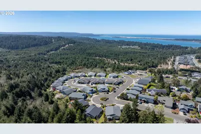 1225 Nautical Ln, Coos Bay, OR 97420 - Photo 5