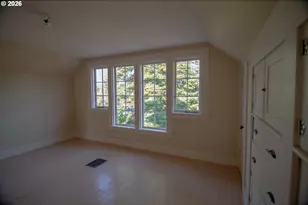 5914 N Burrage Ave, Portland, OR 97217 - Photo 3
