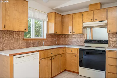 8416 SE 72nd Ave, Portland, OR 97206 - Photo 9