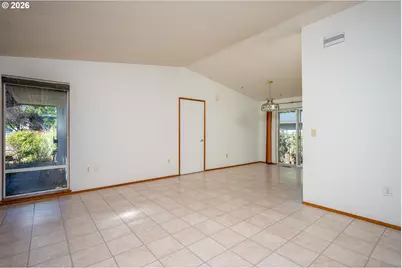 8416 SE 72nd Ave, Portland, OR 97206 - Photo 11