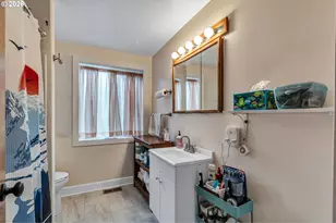 7914 7916 SE Main St, Portland, OR 97215 - Photo 19