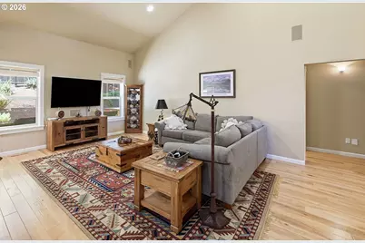 435 Mountaingate Dr, Springfield, OR 97478 - Photo 5
