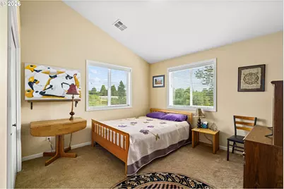 2264 Blue Heron Ln, Eugene, OR 97402 - Photo 17