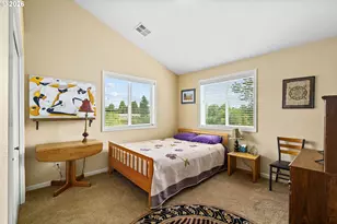 2264 Blue Heron Ln, Eugene, OR 97402 - Photo 17