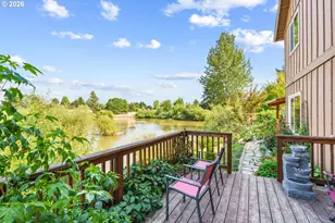 2264 Blue Heron Ln, Eugene, OR 97402 - Photo 25