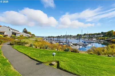 623 N Tomahawk Island Dr, Portland, OR 97217 - Photo 31