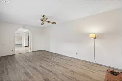 820 NE Cochran Ave, Gresham, OR 97030 - Photo 15