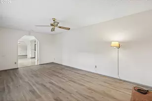 820 NE Cochran Ave, Gresham, OR 97030 - Photo 15