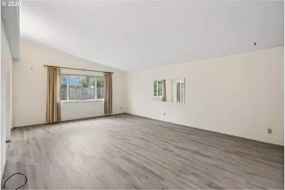 820 NE Cochran Ave, Gresham, OR 97030 - Photo 7