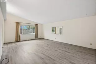 820 NE Cochran Ave, Gresham, OR 97030 - Photo 7