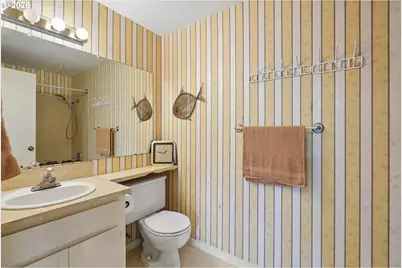 820 NE Cochran Ave, Gresham, OR 97030 - Photo 17