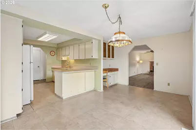 820 NE Cochran Ave, Gresham, OR 97030 - Photo 11