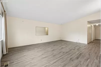 820 NE Cochran Ave, Gresham, OR 97030 - Photo 9