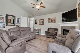 327 NW Pacific Hills Dr, Willamina, OR 97396 - Photo 5