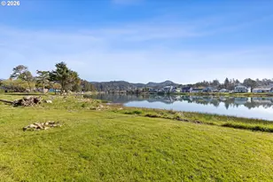 34885 Cape Kiwanda Dr, Pacific City, OR 97135 - Photo 7