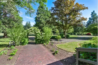 42086 Holden Creek Ln, Springfield, OR 97478 - Photo 5
