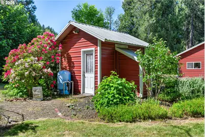 42086 Holden Creek Ln, Springfield, OR 97478 - Photo 31
