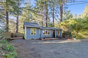 15 NE Keene Ave, Depoe Bay, OR 97341 - Photo 25