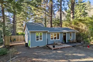 15 NE Keene Ave, Depoe Bay, OR 97341 - Photo 29