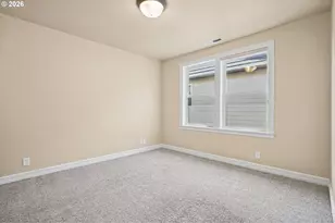 2240 Turnberry Ct, Eugene, OR 97401 - Photo 33