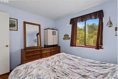 23655 NE Casavant Dr, Hillsboro, OR 97123 - Photo 33