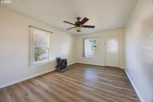 131 SE 4th St, Canyonville, OR 97417 - Photo 3