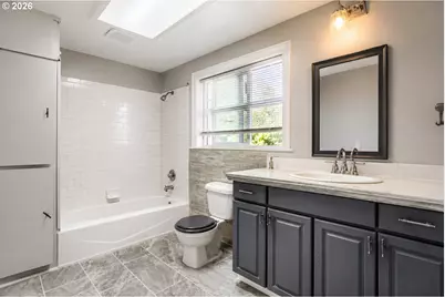1329 SW Hume St, Portland, OR 97219 - Photo 11