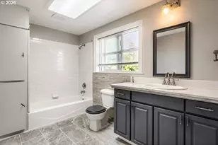 1329 SW Hume St, Portland, OR 97219 - Photo 11