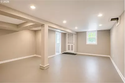 1329 SW Hume St, Portland, OR 97219 - Photo 15