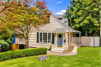 1329 SW Hume St, Portland, OR 97219 - Photo 25