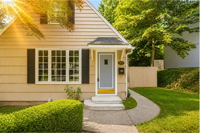 1329 SW Hume St, Portland, OR 97219 - Photo 3