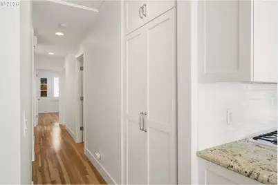 3938 SW 36th Pl, Portland, OR 97221 - Photo 17