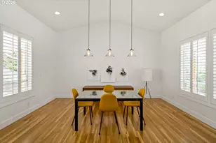 3938 SW 36th Pl, Portland, OR 97221 - Photo 9