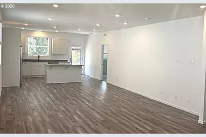 1534 N Young St, Lafayette, OR 97127 - Photo 3