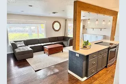 825 W Ridgeway Ave, Hermiston, OR 97838 - Photo 3