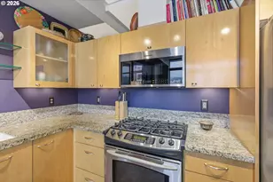 1221 SW 10th Ave, Portland, OR 97205 - Photo 31