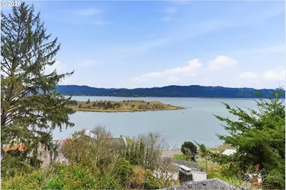 290 N 3rd Ct #7, Coos Bay, OR 97420 - Photo 9