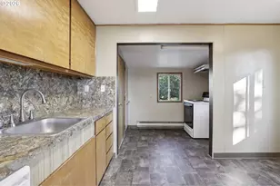 1311 E 32nd Ave, Vancouver, WA 98661 - Photo 7