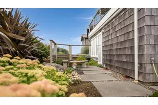 865 SW Portland Ave, Bandon, OR 97411 - Photo 41
