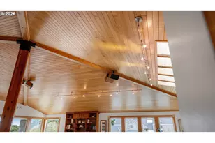 865 SW Portland Ave, Bandon, OR 97411 - Photo 11