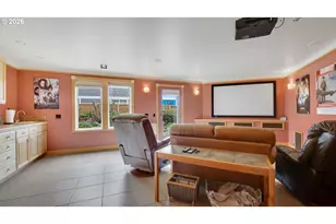 865 SW Portland Ave, Bandon, OR 97411 - Photo 35