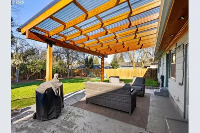 10233 N Tyler Ave, Portland, OR 97203 - Photo 23