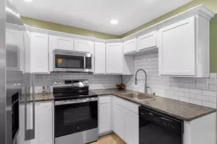 10233 N Tyler Ave, Portland, OR 97203 - Photo 11