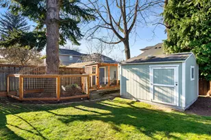 10233 N Tyler Ave, Portland, OR 97203 - Photo 27