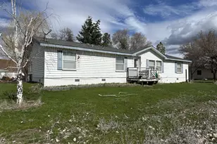 404 Second St, Fossil, OR 97830 - Photo 1