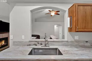 6050 Pebble Ct, Springfield, OR 97478 - Photo 17