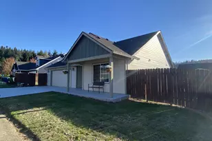1458 Avery Dr, Silverton, OR 97381 - Photo 3