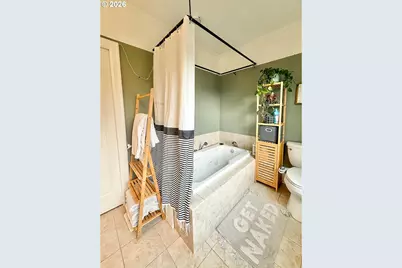 342 W Chapman Ave, Roseburg, OR 97470 - Photo 9